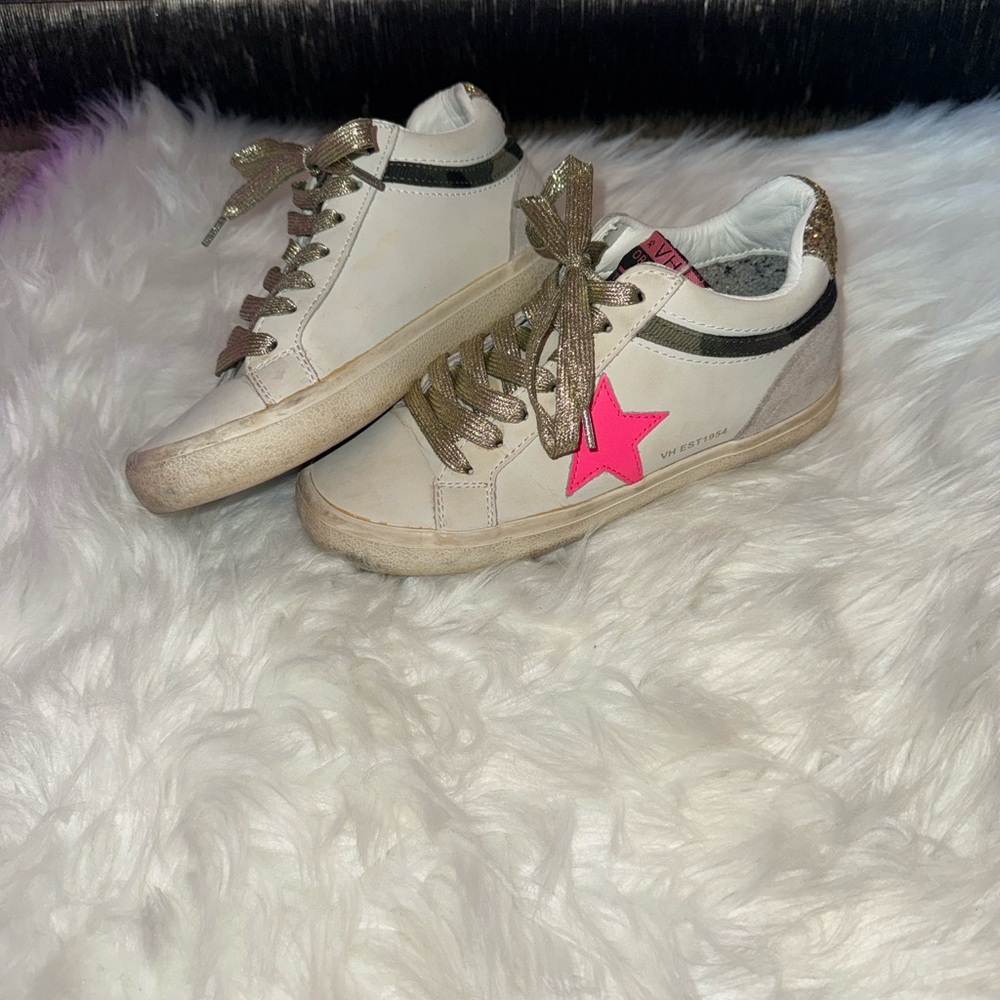 Vintage Havana White Sneakers with Pink Star and Gold Laces